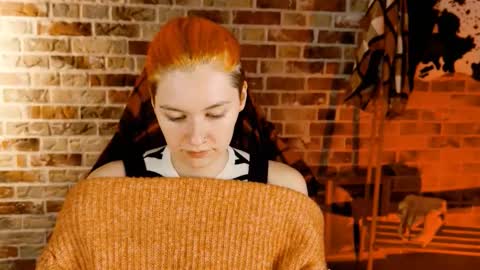 Snapshot of chillsnail_bro chatting on 10.22.25 Bella online show from 10.22.25