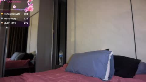 Snapshot of chillstella chatting on 04.02.26 Call me Stelz online show from 04.02.26