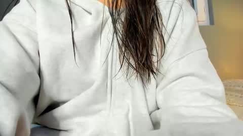 Snapshot of chillwithcamii chatting on 10.30.25 yoursensualparadise online show from 10.30.25