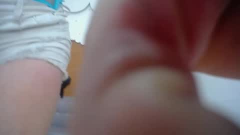 Snapshot of chinatsu_t chatting on 11.27.25 Kelly online show from 11.27.25