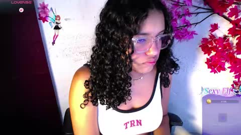 Snapshot of chleo_rosse chatting on 05.13.26 chleo_rosse online show from 05.13.26