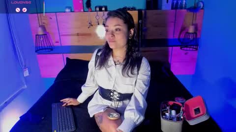 Chloeallennn  online show from 03.12.26