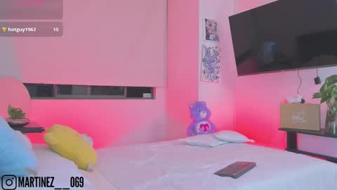 Snapshot of chloe__daviss chatting on 02.04.26 CHLOE online show from 02.04.26