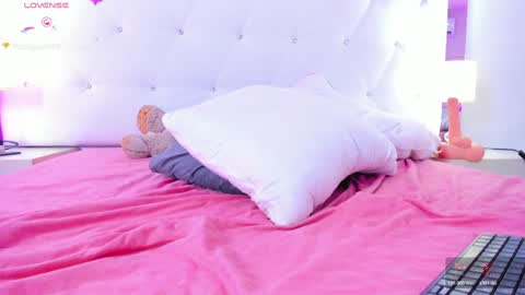 Snapshot of chloe__evans_ chatting on 01.21.25 Chloe online show from 01.21.25