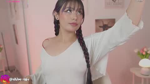 Snapshot of chloe_evans12 chatting on 06.17.26 Chloe online show from 06.17.26