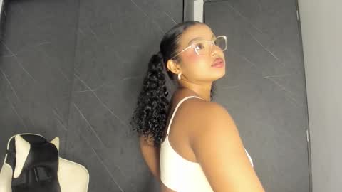 chloe online show from 10.22.25