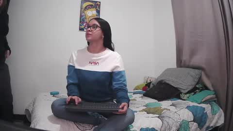 Chloe and Danna online show from 02.10.25