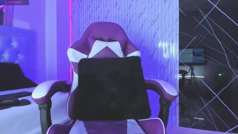 chloe_jacksonn online show from 10.09.25