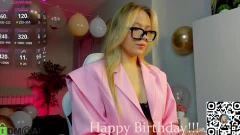 Snapshot of chloe_lov_ chatting on 10.27.25 Chloe Lov GTM2 Mon Tue Thu Sat Sun 0400am - 1030m online show from 10.27.25