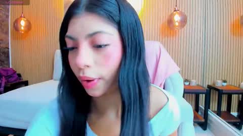 Snapshot of chloe_murray chatting on 11.01.25 CHLOE online show from 11.01.25