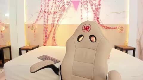 Snapshot of chloe_murray chatting on 02.09.26 CHLOE online show from 02.09.26