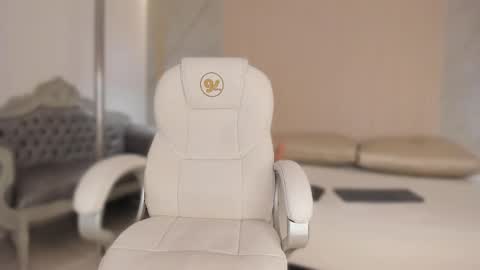 Snapshot of chloe_murray chatting on 03.25.26 CHLOE online show from 03.25.26