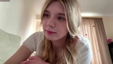 Snapshot of chloe_show chatting on 05.02.26 hloe online show from 05.02.26