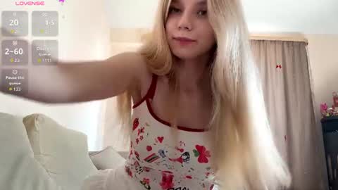 Snapshot of chloe_show chatting on 07.10.26 hloe online show from 07.10.26