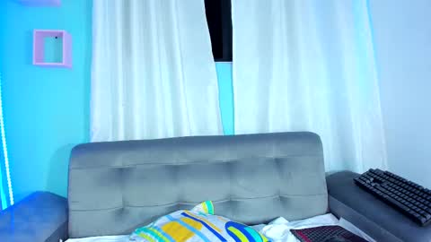 Chloe Miller  online show from 02.23.25