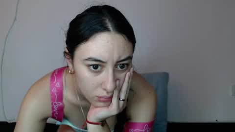 Snapshot of chloe_vahos chatting on 06.11.26 Chloe online show from 06.11.26