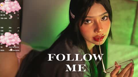 Snapshot of chloe_watson_ chatting on 02.25.26 online show from 02.25.26