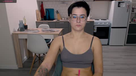 Snapshot of chloe_x_ chatting on 12.03.24 Eva and Sandra online show from 12.03.24