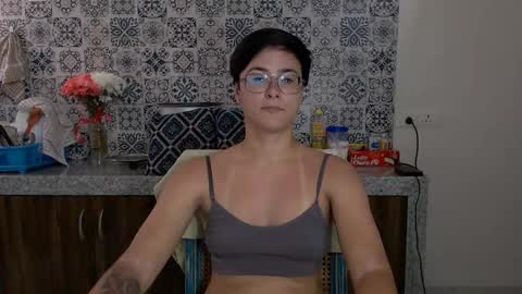 Snapshot of chloe_x_ chatting on 02.17.25 Eva and Sandra online show from 02.17.25