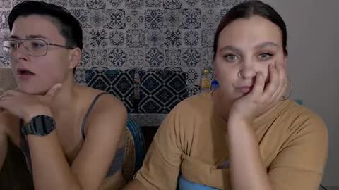 Snapshot of chloe_x_ chatting on 03.03.25 Eva and Sandra online show from 03.03.25