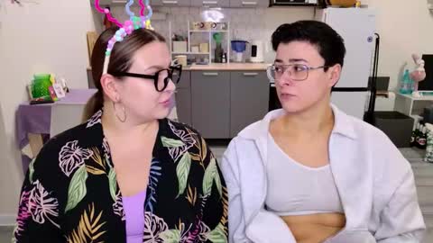 Snapshot of chloe_x_ chatting on 02.26.26 Eva and Sandra online show from 02.26.26