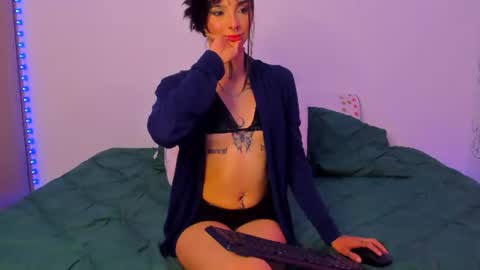 Snapshot of chloeaddamss chatting on 06.17.26 3 online show from 06.17.26
