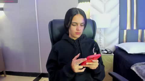  Chloe Harper  online show from 02.03.26