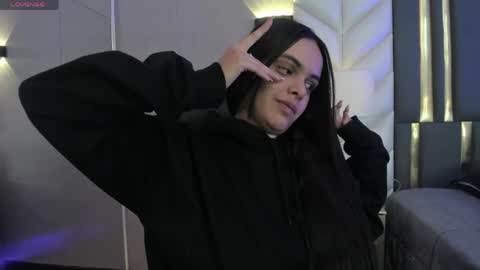  Chloe Harper  online show from 04.17.26