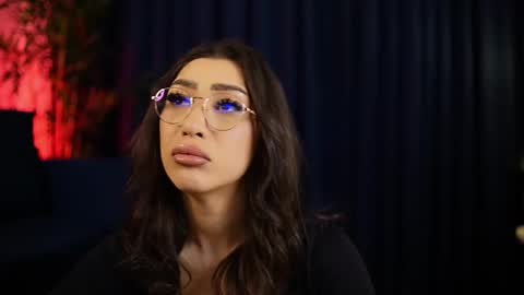 chloemin_ online show from 01.07.26