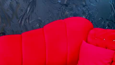 Chloe Vee online show from 02.22.25