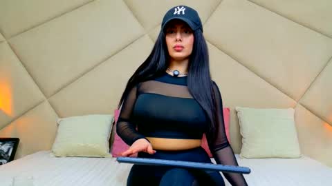 Chloe Vee online show from 03.27.26