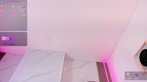 Snapshot of chlooee_ chatting on 02.05.25 Chlooe online show from 02.05.25