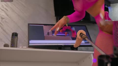 Snapshot of chocapika chatting on 11.18.25 chocapika online show from 11.18.25