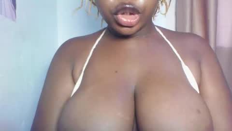 Snapshot of chocolateassgirl61 chatting on 03.27.26 chocolateassgirl61 online show from 03.27.26