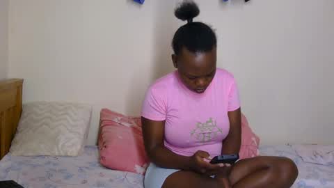 Chocolate Ebony online show from 08.04.26