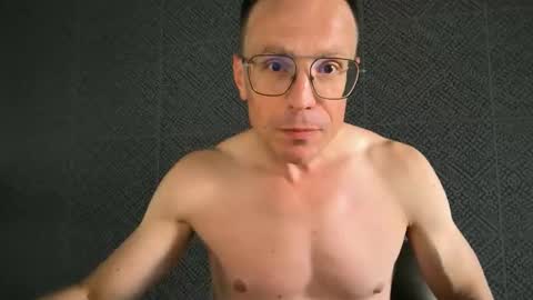 Snapshot of chouffie_81 chatting on 09.17.25 Chouffie online show from 09.17.25