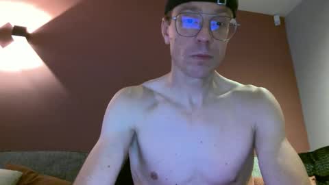 Snapshot of chouffie_81 chatting on 11.29.25 Chouffie online show from 11.29.25