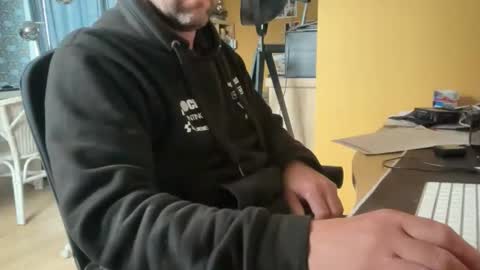 Snapshot of chris13abcd chatting on 03.25.26 chris13abcd online show from 03.25.26