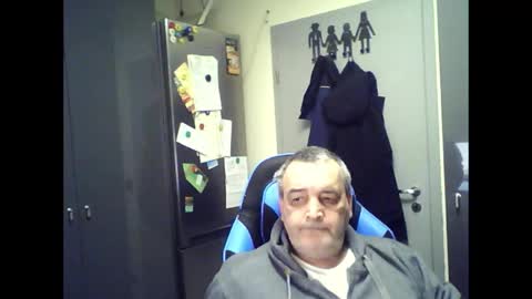 Snapshot of chris250268 chatting on 04.05.26 Chris online show from 04.05.26