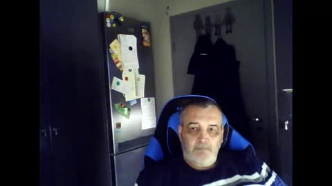 Snapshot of chris250268 chatting on 04.25.26 Chris online show from 04.25.26