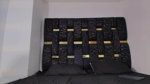 Snapshot of chris_blake__ chatting on 12.22.25 Chris B online show from 12.22.25