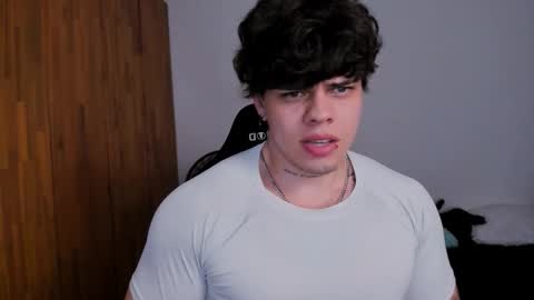 Snapshot of chris_cooperr chatting on 02.11.25 Chris Cooper Independent model online show from 02.11.25