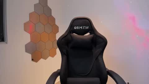 Snapshot of chris_cooperr chatting on 11.30.25 Chris Cooper Independent model online show from 11.30.25