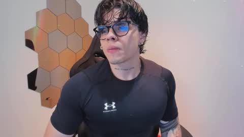 Chris Cooper Independent model online show from 12.04.25