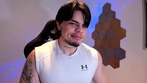 Chris Cooper Independent model online show from 01.16.26