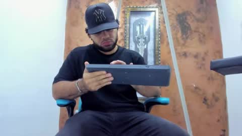 Snapshot of chris_evans00 chatting on 02.05.26 chris_evans00 online show from 02.05.26