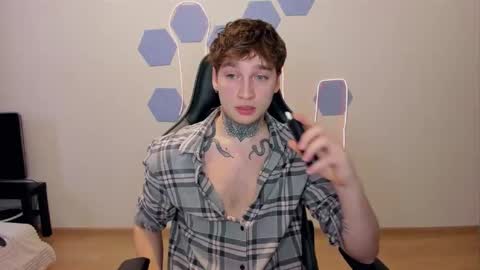 Snapshot of chris_tyson chatting on 12.05.24 Chris Tyson online show from 12.05.24