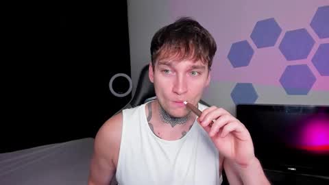 Snapshot of chris_tyson chatting on 10.06.25 Chris Tyson online show from 10.06.25