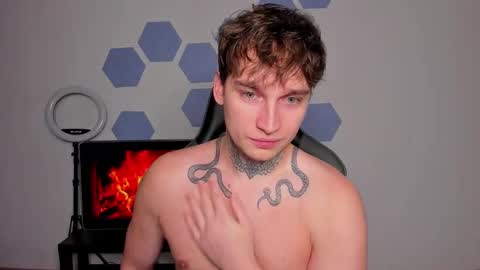 Snapshot of chris_tyson chatting on 10.22.25 Chris Tyson online show from 10.22.25