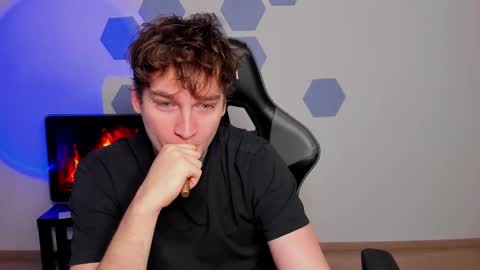 Snapshot of chris_tyson chatting on 11.13.25 Chris Tyson online show from 11.13.25